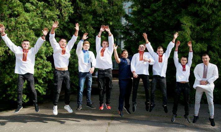 Флешмоб у ВСП ЖАДФК НТУ "З Вишиванкою в серці...." 