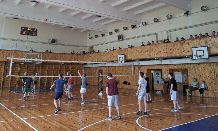 Першість коледжу з волейболу