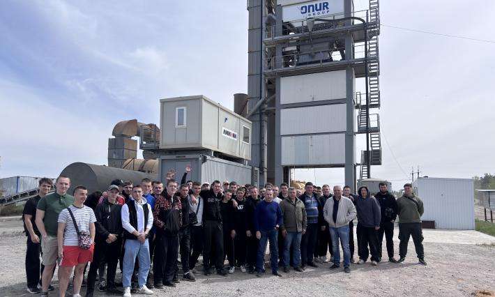 СТУДЕНТИ і ВИРОБНИЦТВО