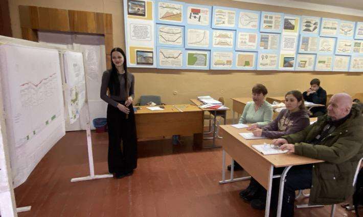 Студенти ВСП ЖАДФК НТУ груп 2Дс-1144, 3Д-1125 та 3Д-1124  успішно захистили курсові проєкти з ОК "Вишукування та проєктування автомобільних доріг і аеродромів"